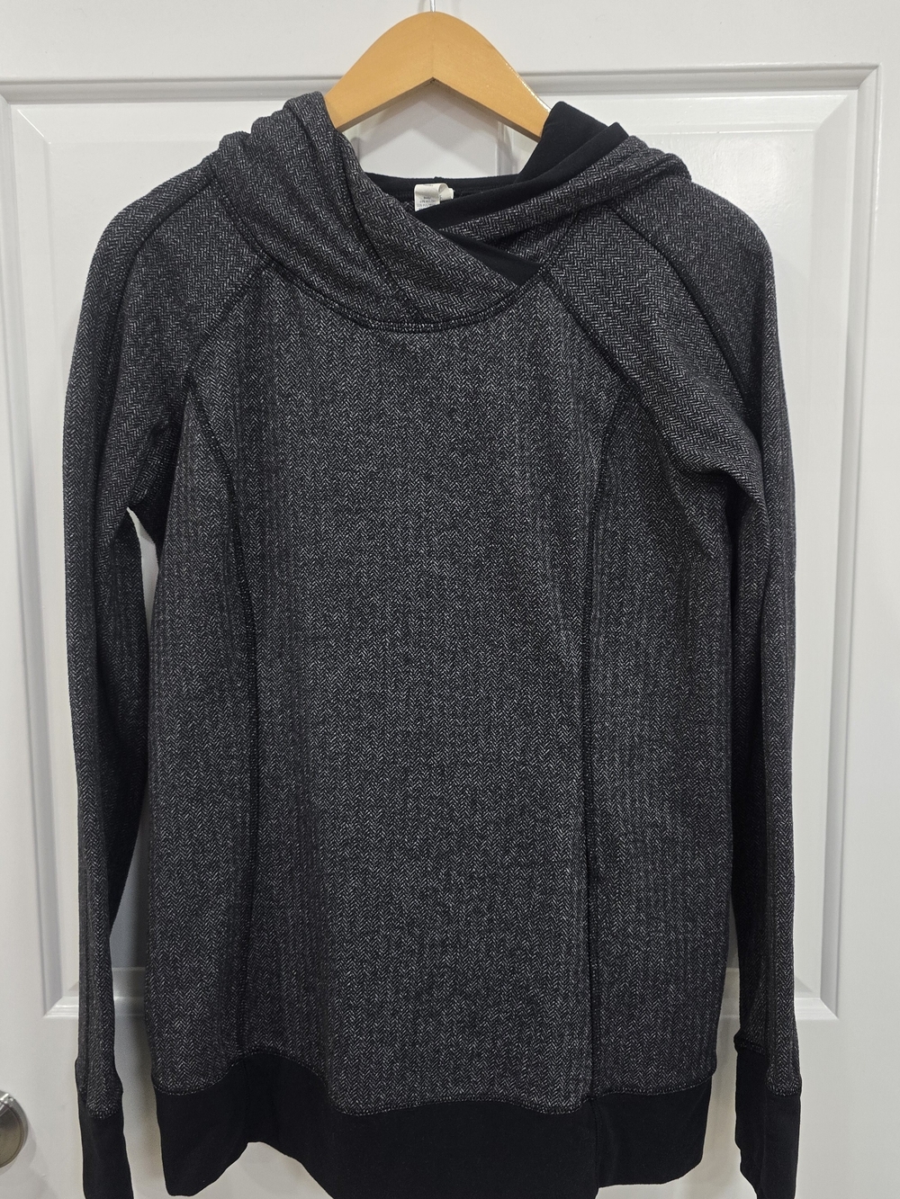 lululemon athletica Charcoal Heathered Hooded Pullover